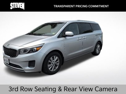 Used 2017 Kia Sedona LX w/ LX Essentials Premium Package