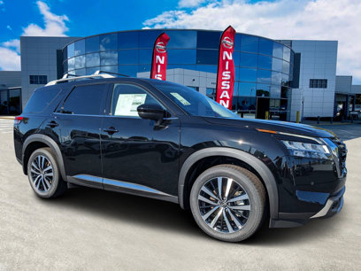New 2025 Nissan Pathfinder Platinum w/ Cargo Package