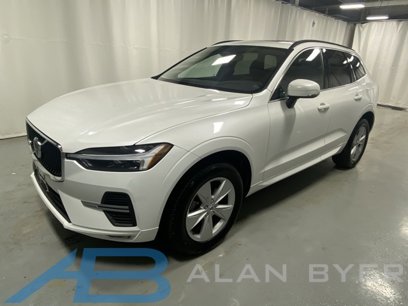 Used 2022 Volvo XC60 B5 Momentum