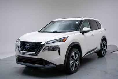 Used 2023 Nissan Rogue SL w/ SL Premium Package