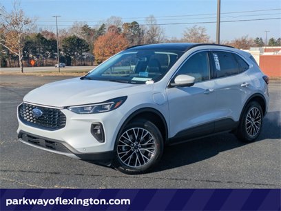 New 2025 Ford Escape SE w/ PHEV Premium Package