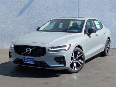 New 2025 Volvo S60 B5 Core w/ Climate Package
