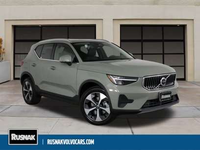 New 2025 Volvo XC40 B5 Core