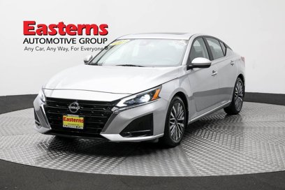 Used 2023 Nissan Altima 2.5 SV w/ SV Premium Package