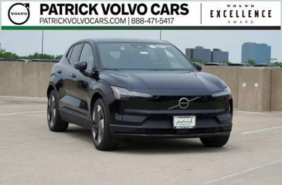 New 2025 Volvo EX30 Plus w/ Climate Package