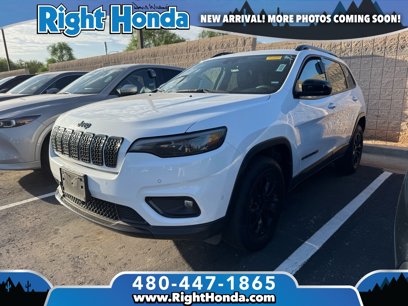 Used 2023 Jeep Cherokee Altitude Lux