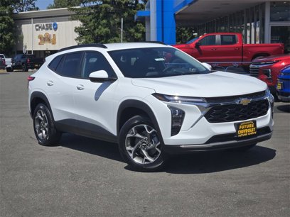 New 2025 Chevrolet Trax LT w/ LT Convenience Package