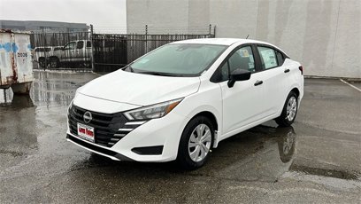 New 2025 Nissan Versa S w/ Trunk Package