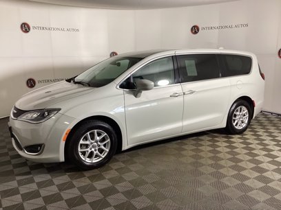 Used 2020 Chrysler Pacifica Touring w/ Cold Weather Group