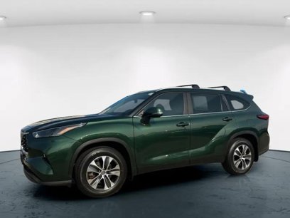 Used 2023 Toyota Highlander XLE