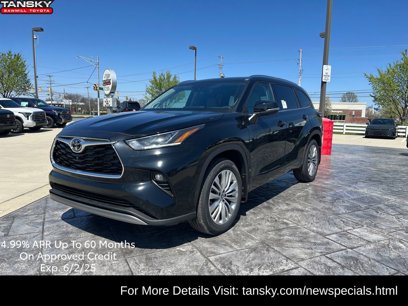 New 2025 Toyota Highlander Platinum