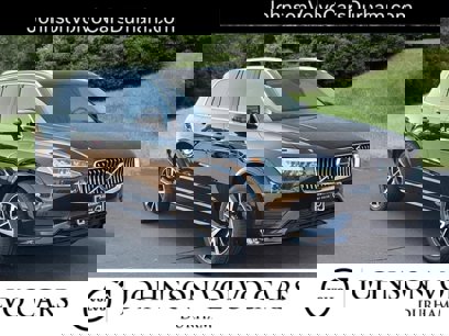 Certified 2022 Volvo XC90 T6 Momentum w/ Advanced Package