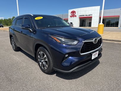 Used 2025 Toyota Highlander XLE