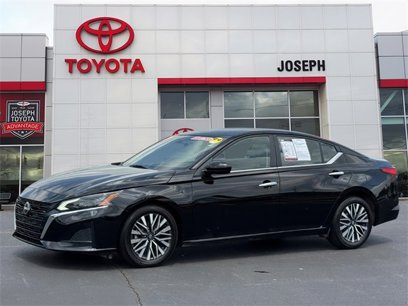 Used 2023 Nissan Altima 2.5 SV