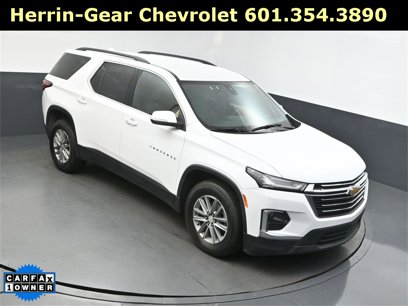Used 2023 Chevrolet Traverse LT