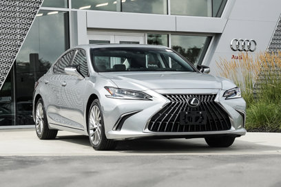 Used 2023 Lexus ES 300h Ultra Luxury w/ Accessory Package (Z2)