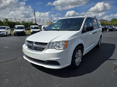 Used 2019 Dodge Grand Caravan SE w/ UConnect Hands-Free Group