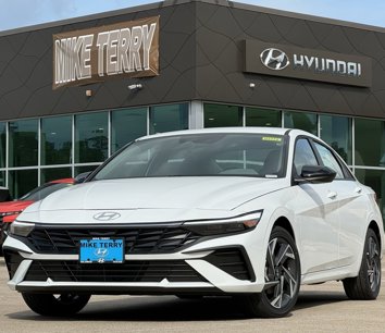 New 2025 Hyundai Elantra SEL