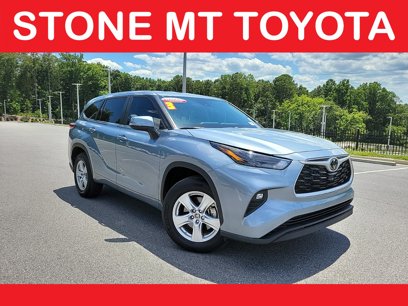 Used 2023 Toyota Highlander FWD