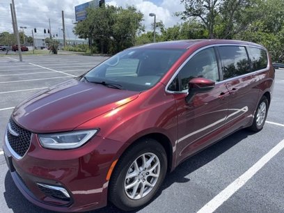 Used 2023 Chrysler Pacifica Touring-L