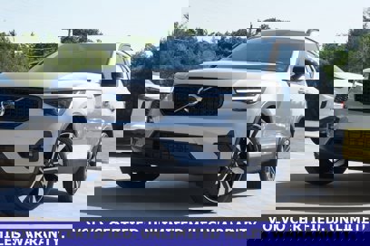 New 2025 Volvo XC40 B5 Ultra w/ Protection Package Premier