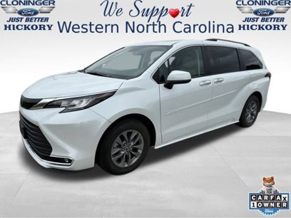Used 2022 Toyota Sienna XLE