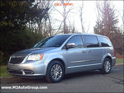 Used 2014 Chrysler Town & Country Touring-L