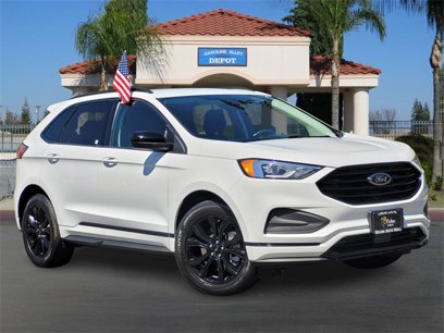 Used 2022 Ford Edge SE w/ Black Appearance Package