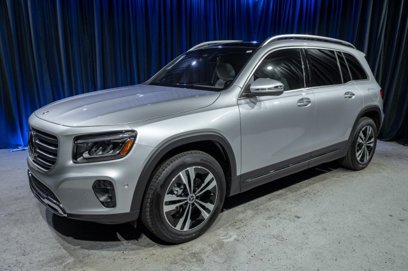New 2025 Mercedes-Benz GLB 250