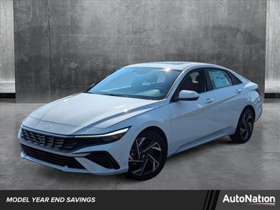 New 2024 Hyundai Elantra SEL w/ Convenience Package