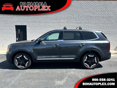 Used 2024 Kia Telluride S w/ S Sunroof Package