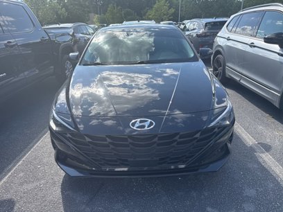 Used 2023 Hyundai Elantra SEL w/ Convenience Package