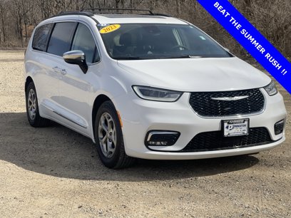 Used 2023 Chrysler Pacifica Limited