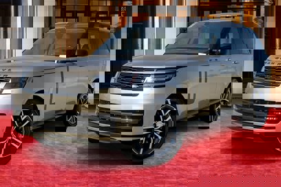 New 2025 Land Rover Range Rover SE