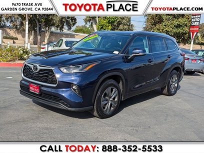 Used 2021 Toyota Highlander XLE