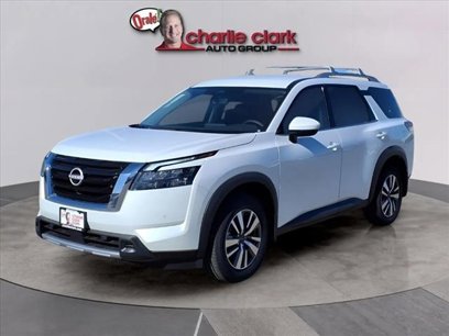New 2025 Nissan Pathfinder SL