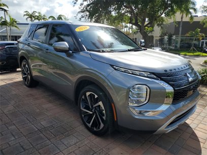 Used 2023 Mitsubishi Outlander SE
