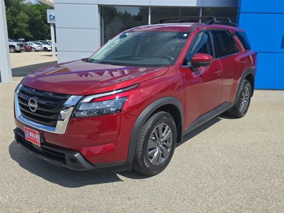 Used 2023 Nissan Pathfinder SV