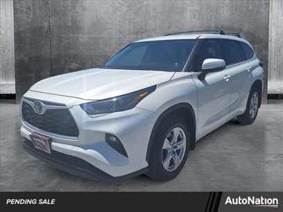 Used 2021 Toyota Highlander LE