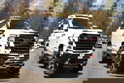 New 2025 GMC Yukon XL AT4 w/ AT4 Premium Plus Package