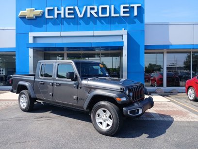 Used 2023 Jeep Gladiator Sport