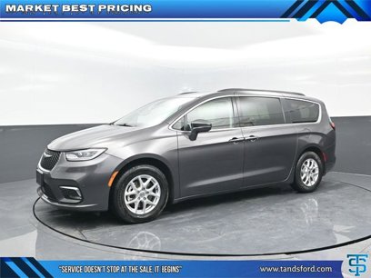 Used 2022 Chrysler Pacifica Touring-L