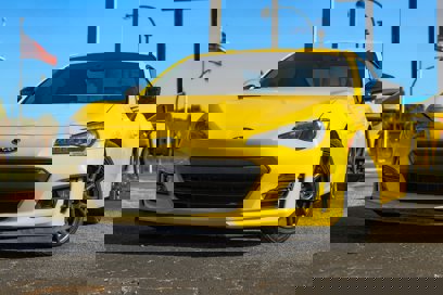 Used 2017 Subaru BRZ Series.Yellow