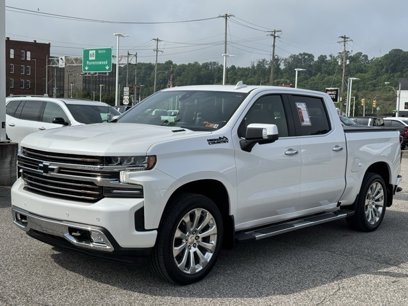 Certified 2022 Chevrolet Silverado 1500 High Country w/ LPO, Dark Essentials Package