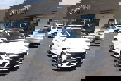 New 2025 Hyundai Elantra Limited