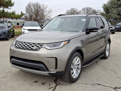 New 2025 Land Rover Discovery S