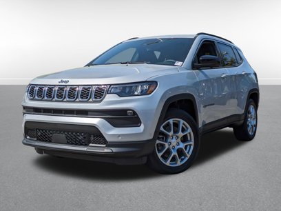 New 2024 Jeep Compass Latitude w/ Sun and Sound Group