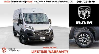 New 2025 RAM ProMaster 2500 w/ Quick Order Package 22G SLT