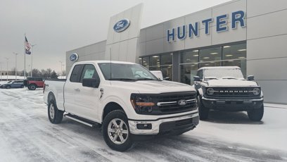 New 2025 Ford F150 XLT w/ Equipment Group 301A Standard