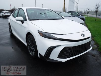 New 2025 Toyota Camry SE